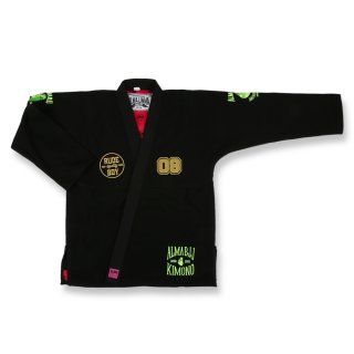 マーシャルワールドジャパン格闘技用品・トレーニング用品の製造・卸売